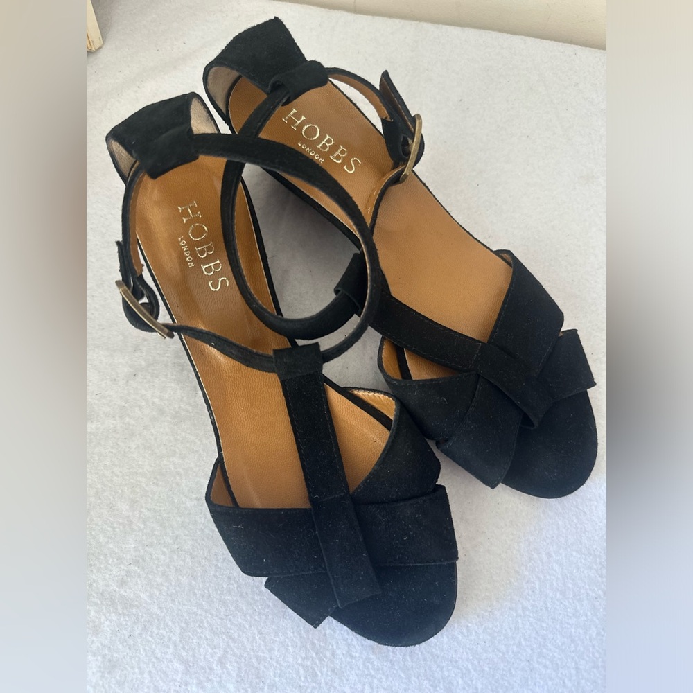 HOBBS London black low wedge suede leather sandals  size 37 7